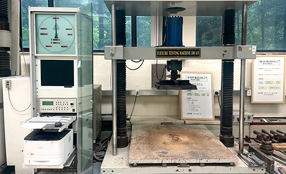 휨강도 시험기