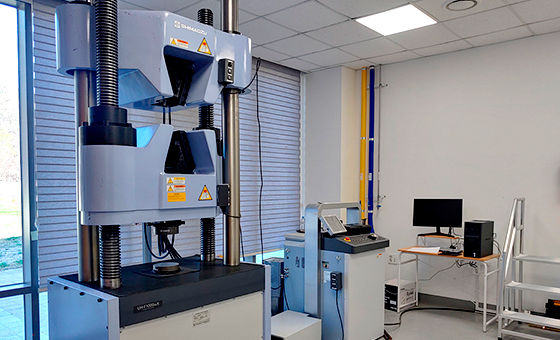 만능시험기(1,000kN)